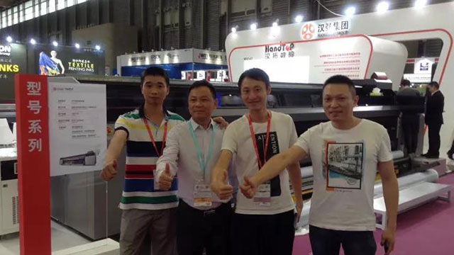 草莓社区色版数码展会